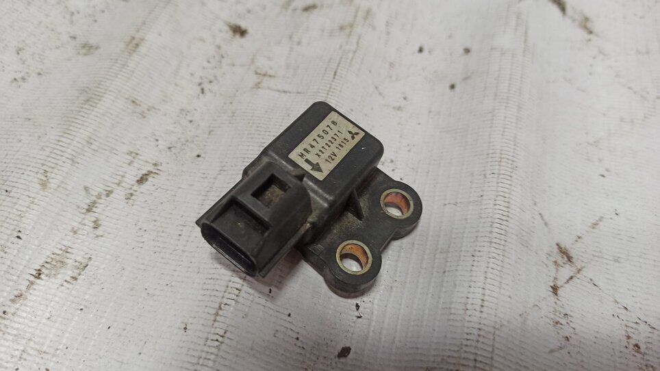 Датчик AIRBAG Mitsubishi Lancer Cedia 2000-2008г